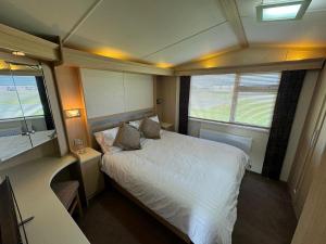 Golden Anchor - The Chamonix - Coastal Caravan Breaks