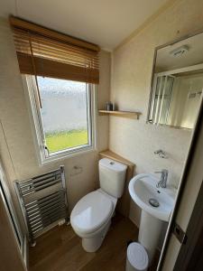 Golden Anchor - The Chamonix - Coastal Caravan Breaks