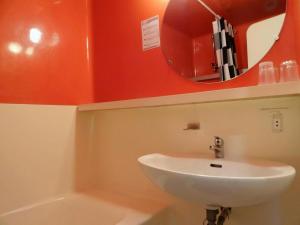 Résidence Belles Challes - Studio 4 personnes à Arc 1800 skis aux pieds et proche des commerces dans le village du Charvet MAE-2092