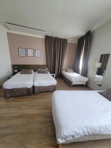 Hotels KYRIAD ORANGE Centre Ville - HOTEL & RESTAURANT & BAR - La Galerie d'Art des Princes - Provence Alpes Cote d'Azur - France - Proche A7-A9 - exit21- Chateauneuf-du-Pape Avignon Bollene Nimes - 24h-24h : photos des chambres