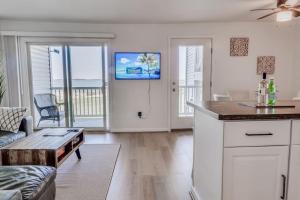 New Bethany Ocean View Condo by the sea 2nd of 2