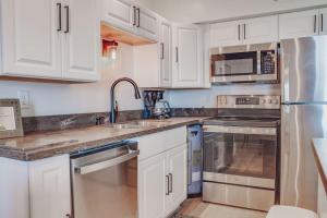 New Bethany Ocean View Condo by the sea 2nd of 2