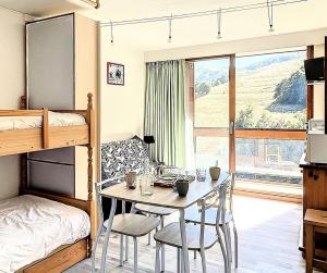 Résidence Soyouz - STUDIO 4 PERSONNES VUE PISTES MAE-9654