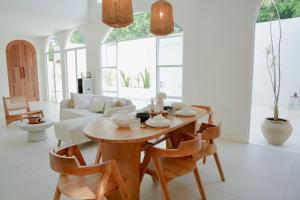 Close to Jimbaran Beach, 3BR with Private Pool