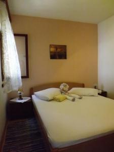 Apartments by the sea Prizba, Korcula - 4483