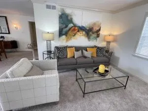 The Terrace Room @ Galleria - Charter Bank Building Heliport