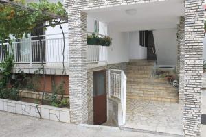 Apartments with parking space Novi Vinodolski - 22393