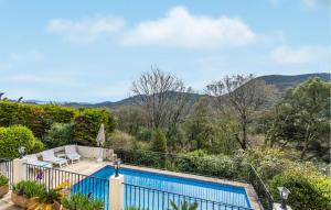 Maisons de vacances Gorgeous Home In Les Adrets-de-lestre With Wifi : photos des chambres