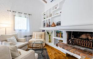 Nice Home In Les Adrets-De-Lestére