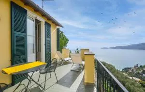 3 Bedroom Amazing Apartment In Zoagli - San Salvatore