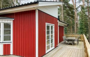 Amazing Home In Sjöbo With Wifi