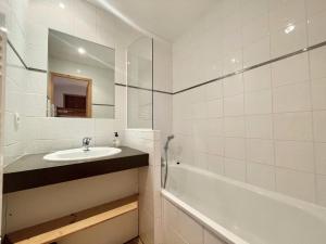 Résidence Les Belles Roches - Appartement 6 personnes coeur de village MAE-7994