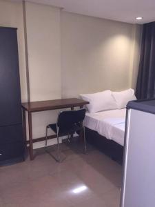 Spacious Studio Apartment B202