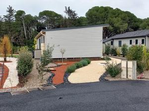 Chalets Chalet 3 chambres avec piscines chauffees et acces plage a 9km - FR-1-783-24 : photos des chambres