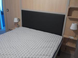 Chalets Charmant Chalet 3 Chambres avec Piscine Couverte a 10 min de la Plage de La Baule - FR-1-783-18 : photos des chambres