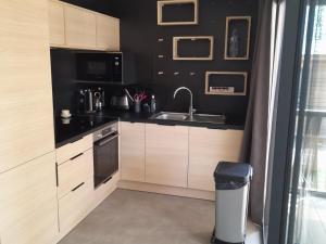 Chalets Charmant Chalet 3 Chambres avec Piscine Couverte a 10 min de la Plage de La Baule - FR-1-783-18 : photos des chambres