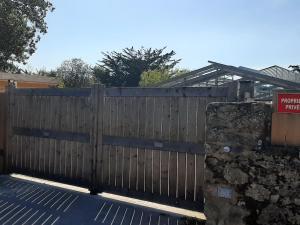 Chalets Charmant Chalet 3 Chambres avec Piscine Couverte a 10 min de la Plage de La Baule - FR-1-783-18 : photos des chambres