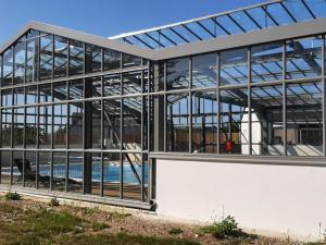 Chalets Charmant Chalet 3 Chambres avec Piscine Couverte a 10 min de la Plage de La Baule - FR-1-783-18 : photos des chambres