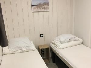 Chalet 3 chb, 2 sde, domaine sécurisé avec piscine chauffée, proche plages Méditerranée - FR-1-783-22