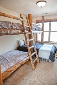 West Ridge Craftsman with Amazing Views