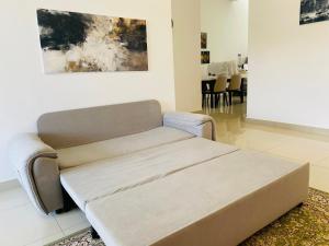 Alyn Home Kluang IV Netflix Wifi Coway