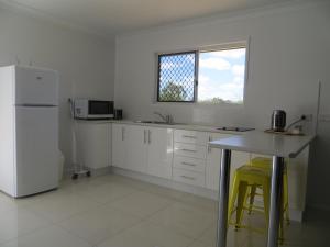 Heritage Lodge Motel