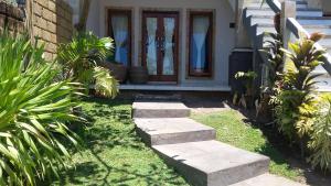 Barong Cafe Bungalow and Restaurant