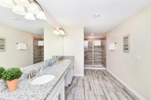 Spacious 5 Bed Pool Home with Game Room home