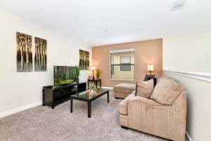 Spacious 5 Bed Pool Home with Game Room home