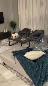 Relaxing 4 Bed Town Home with Splash Pool townhouse