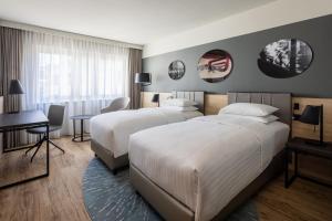 Superior Twin Room room in Swissotel Le Plaza Basel