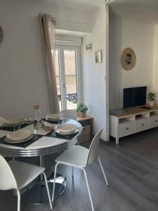 Appartements Le cosy de la Dent du Chat - Classe 3 etoiles - Hyper centre Aix les Bains : photos des chambres