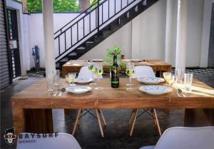 Bay Surf Monkey Villa 05 Double Rooms with 05 Pvt Bathrooms With AC & 2 kitchens