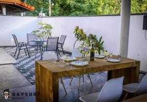 Bay Surf Monkey Villa 05 Double Rooms with 05 Pvt Bathrooms With AC & 2 kitchens