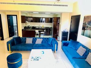 Luxury 1 BED - Pool View - Ready