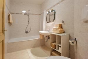 Apartment Enrosadira Pedraces