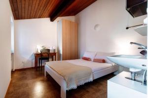 La Casetta di Riva - Cozy home in lakeside village