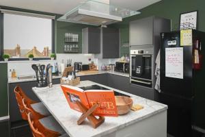 Stunning Luxury 3 Bed Penthouse Sleeps 2 to 6