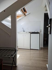 Hotel PARIS GAMBETTA- PANAMHOTEL-PERE LACHAISE