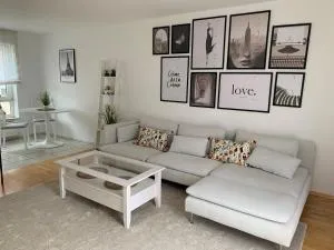 moderne 2-Zimmer Wohnung in Rastatt - Steinmauern