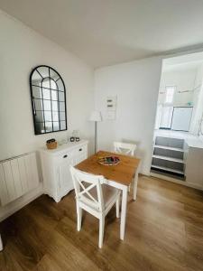 Appartements Le moderne avec terrasse / JO 2024 : photos des chambres