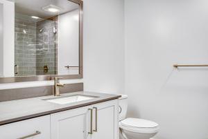 First Hill 2BR w Gym Coworking SEA-449