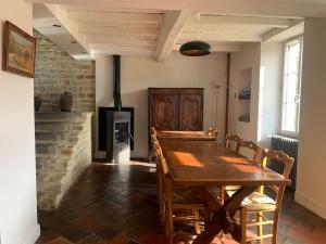 Maisons de vacances Grand gite de groupe pour se retrouver en famille ou entre amis proche plage debarquement : photos des chambres