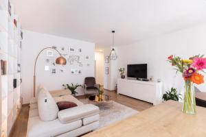 Comfy and stylish apartment with terrace near city center