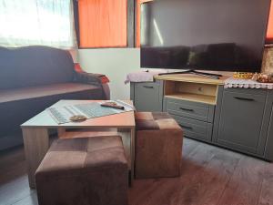 Casa Alba STr,Crizantemelor 17
