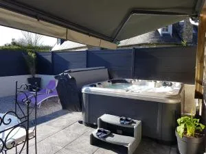 Gite MERLIN Spa Privatif et Sauna - 土鲁万 Gite MERLIN Spa Privatif et Sauna - 土鲁万