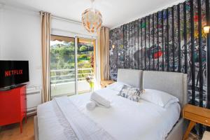 Appartements Spacieux appartement - Parking - Piscine - BV : photos des chambres