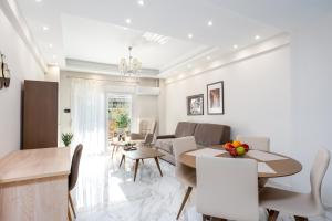 Crystal Haven Luxury Apartment by BiNoBi!