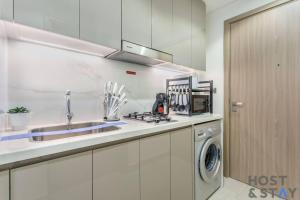 Cozy Studio in Azizi Rivera, MBR - Host & Stay