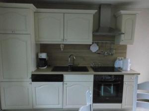 Dollhouse Modern retreat